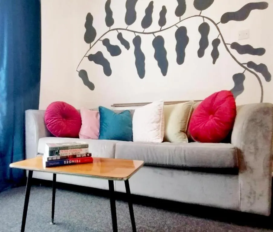 Granville 5Br Townhouse - By Suitely Cheltenham Apartment